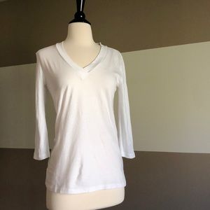 NWT Gap Favorite V neck Tee Size S